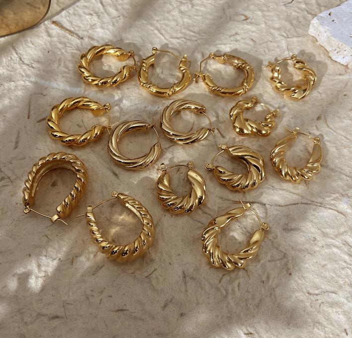 Earrings / Hoops