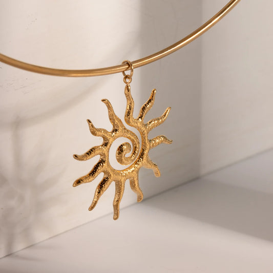 Sol Necklace