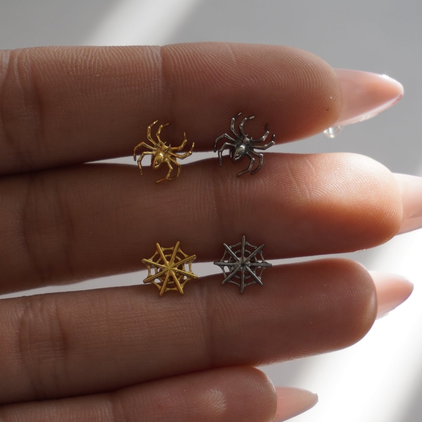 Spider Web Stud