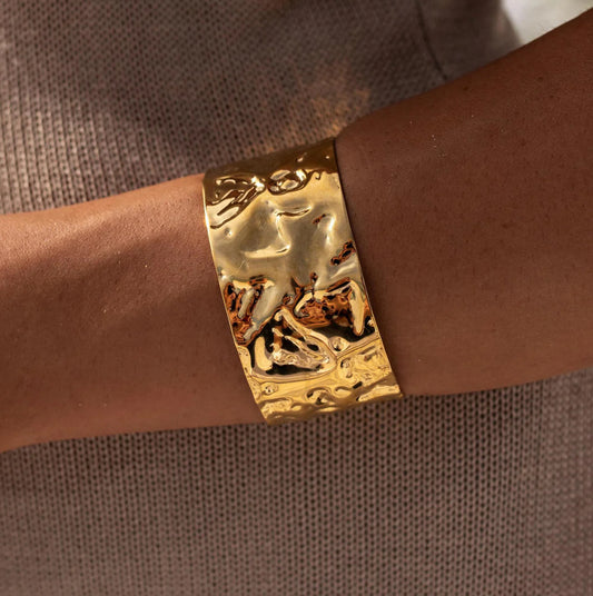 Isabela Bangle
