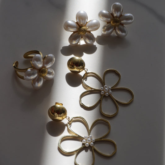 Camelia Earrings